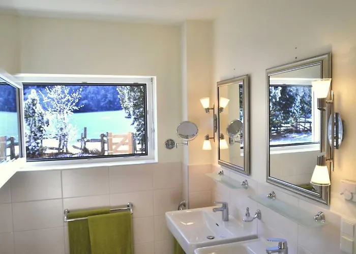Quiet And Luxury 